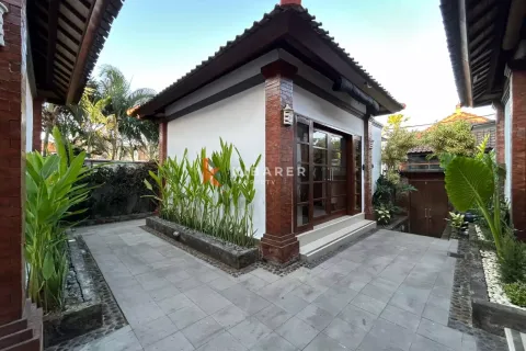 3 bedrooms Villa in Tibubeneng, Badung, Indonesia No. 11725 5
