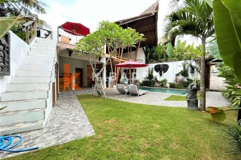 2 bedrooms Villa in Tibubeneng, Badung, Indonesia No. 11729 4