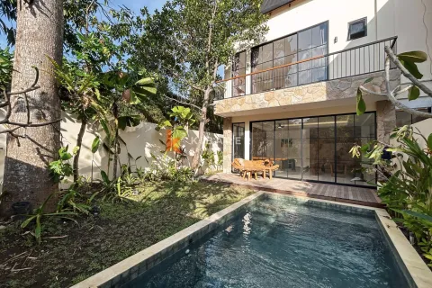 2 bedrooms Villa in Badung, Indonesia No. 11727 2