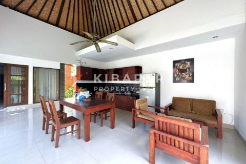 3 bedrooms Villa in Kerobokan, Badung, Indonesia No. 12564 2