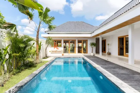 3 bedrooms Villa in Canggu, Badung, Indonesia No. 12562