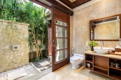 4 bedrooms Villa in Jimbaran, Badung,  No. 9194 13