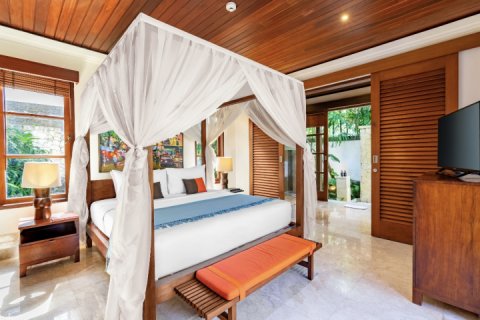 4 bedrooms Villa in Jimbaran, Badung,  No. 9194 8