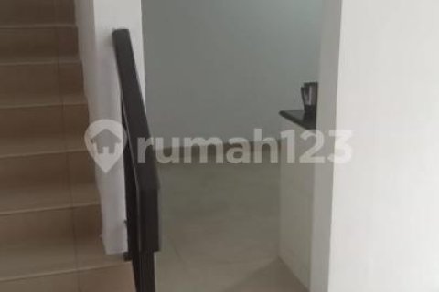 4 bedrooms House in Cengkareng, Jakarta,  No. 9196 5