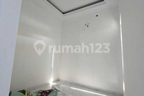 3 bedrooms House in Jakarta,  No. 9191 7