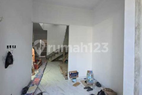 3 bedrooms House in Jakarta,  No. 9191 5