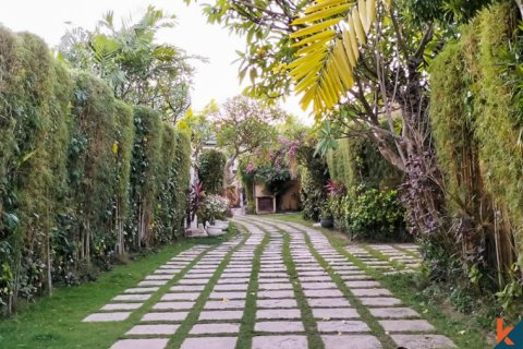 4 bedrooms Villa in South Denpasar, Denpasar, Indonesia No. 10953 2