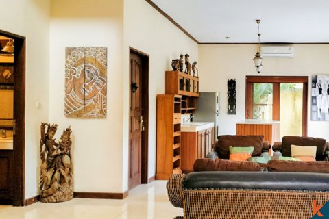 4 bedrooms Villa in South Denpasar, Denpasar, Indonesia No. 10953 8