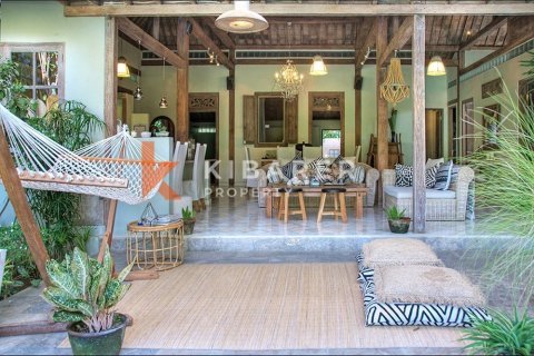 5 bedrooms Villa in Kerobokan, Badung, Indonesia No. 12582 2