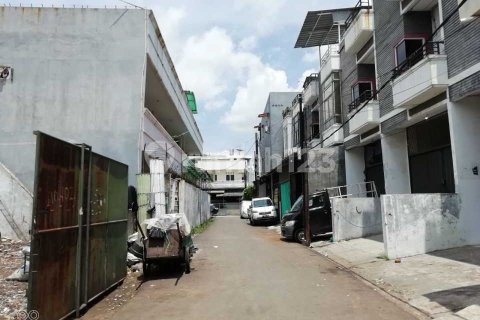 120m2 Shop in Cengkareng, Jakarta, Indonesia No. 13372 2