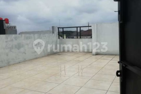 120m2 Shop in Cengkareng, Jakarta, Indonesia No. 13372 8