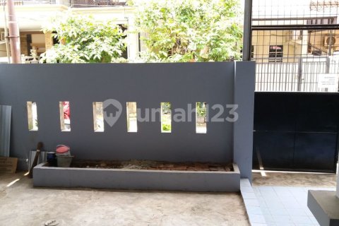 3 bedrooms House in Cipondoh, Tangerang City, Indonesia No. 13370 3