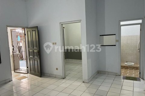 3 bedrooms House in Cipondoh, Tangerang City, Indonesia No. 13370 23