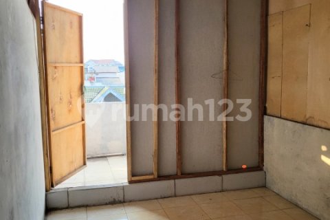 120m2 Shop in Cengkareng, Jakarta, Indonesia No. 13373 21