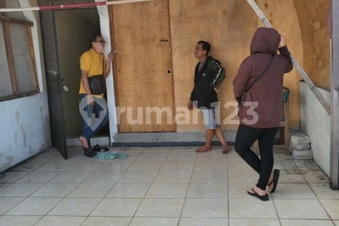 120m2 Shop in Cengkareng, Jakarta, Indonesia No. 13373 18