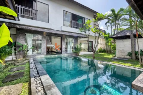 4 bedrooms Villa in Badung, Indonesia No. 11982