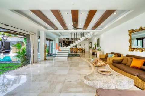 4 bedrooms Villa in Badung, Indonesia No. 11982 4