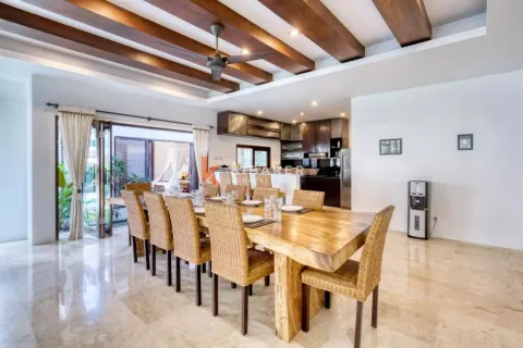 4 bedrooms Villa in Badung, Indonesia No. 11982 6
