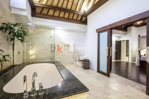 4 bedrooms Villa in Badung, Indonesia No. 11982 15