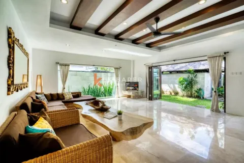 4 bedrooms Villa in Badung, Indonesia No. 11982 5