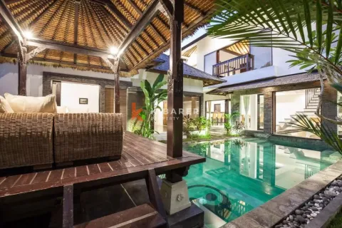 4 bedrooms Villa in Badung, Indonesia No. 11982 3