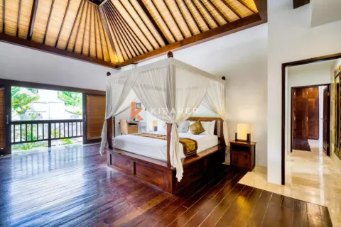 4 bedrooms Villa in Badung, Indonesia No. 11982 7
