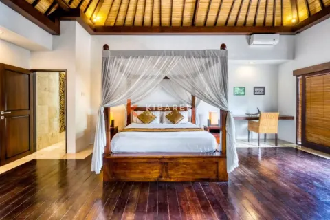 4 bedrooms Villa in Badung, Indonesia No. 11982 12