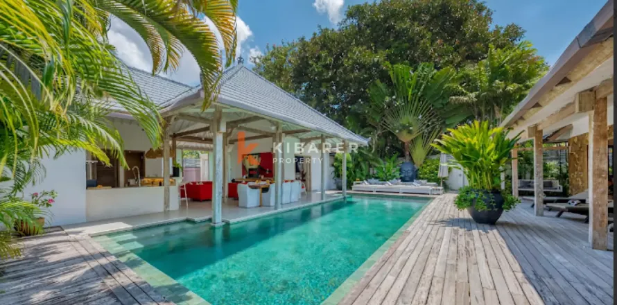 4 bedrooms Villa in Seminyak, Badung, Indonesia No. 11984