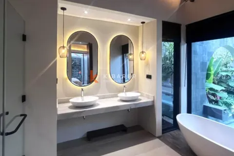 3 bedrooms Villa in Canggu, Badung, Indonesia No. 12310 6