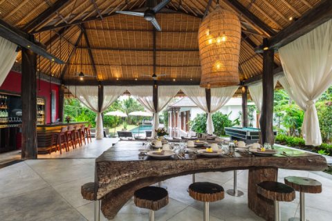 5 bedrooms Villa in Seminyak, Badung,  No. 9320 5