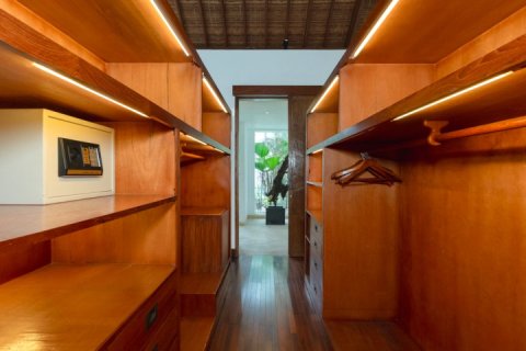 5 bedrooms Villa in Seminyak, Badung,  No. 9320 12