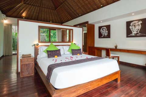 5 bedrooms Villa in Seminyak, Badung,  No. 9320 10
