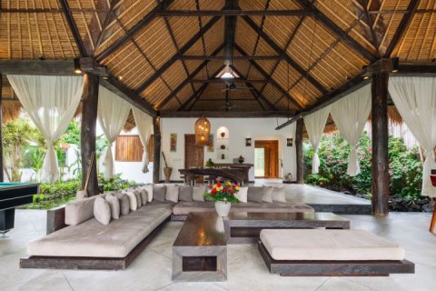 5 bedrooms Villa in Seminyak, Badung,  No. 9320 8
