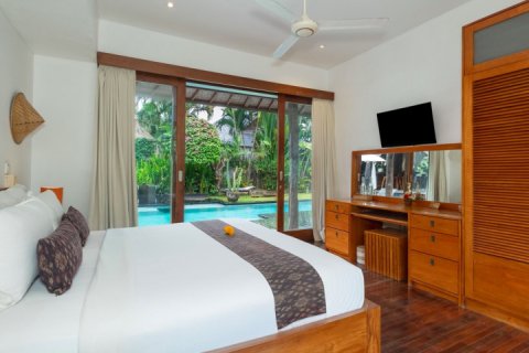 5 bedrooms Villa in Seminyak, Badung,  No. 9320 18