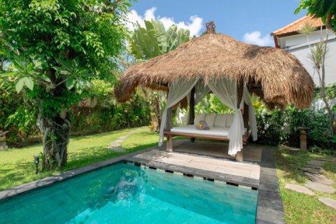 5 bedrooms Villa in Seminyak, Badung,  No. 9320 4