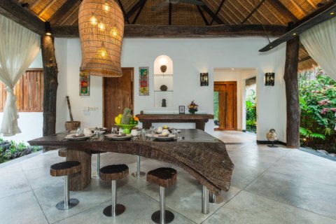 5 bedrooms Villa in Seminyak, Badung,  No. 9320 6