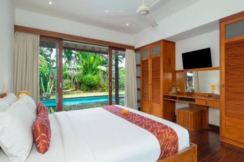 5 bedrooms Villa in Seminyak, Badung,  No. 9320 20