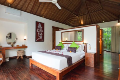 5 bedrooms Villa in Seminyak, Badung,  No. 9320 11