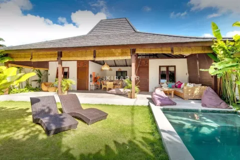 2 bedrooms Villa in Kerobokan, Badung, Indonesia No. 12190
