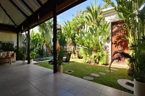 2 bedrooms Villa in Kerobokan, Badung, Indonesia No. 12190 3