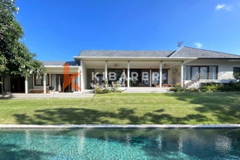 5 bedrooms Villa in Tibubeneng, Badung, Indonesia No. 12191