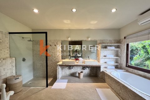 5 bedrooms Villa in Tibubeneng, Badung, Indonesia No. 12191 17