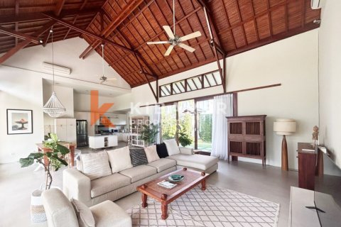 5 bedrooms Villa in Tibubeneng, Badung, Indonesia No. 12191 12