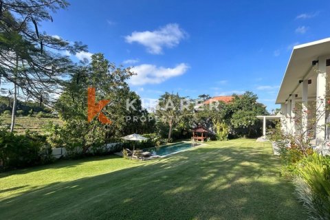 5 bedrooms Villa in Tibubeneng, Badung, Indonesia No. 12191 6