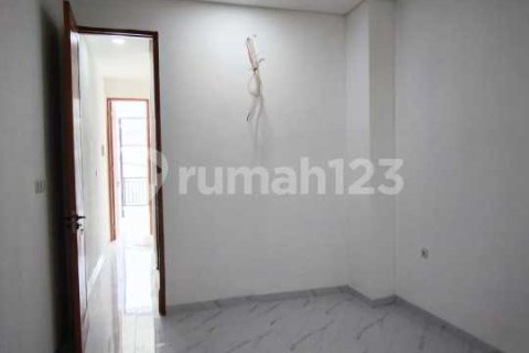 3 bedrooms House in Cengkareng, Jakarta, Indonesia No. 13427 14