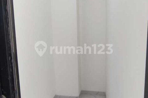 3 bedrooms House in Cengkareng, Jakarta, Indonesia No. 13427 29