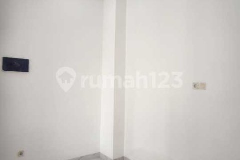 3 bedrooms House in Cengkareng, Jakarta, Indonesia No. 13427 7