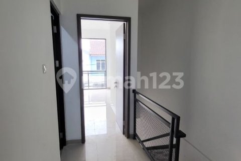 3 bedrooms House in Jakarta, Indonesia No. 13428 17