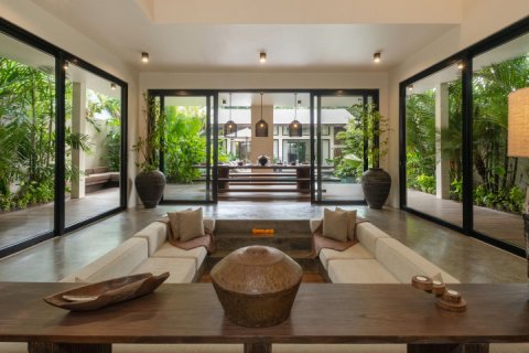 5 bedrooms Villa in South Kuta, Badung, Indonesia No. 8832 9
