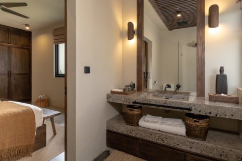 5 bedrooms Villa in South Kuta, Badung, Indonesia No. 8832 26